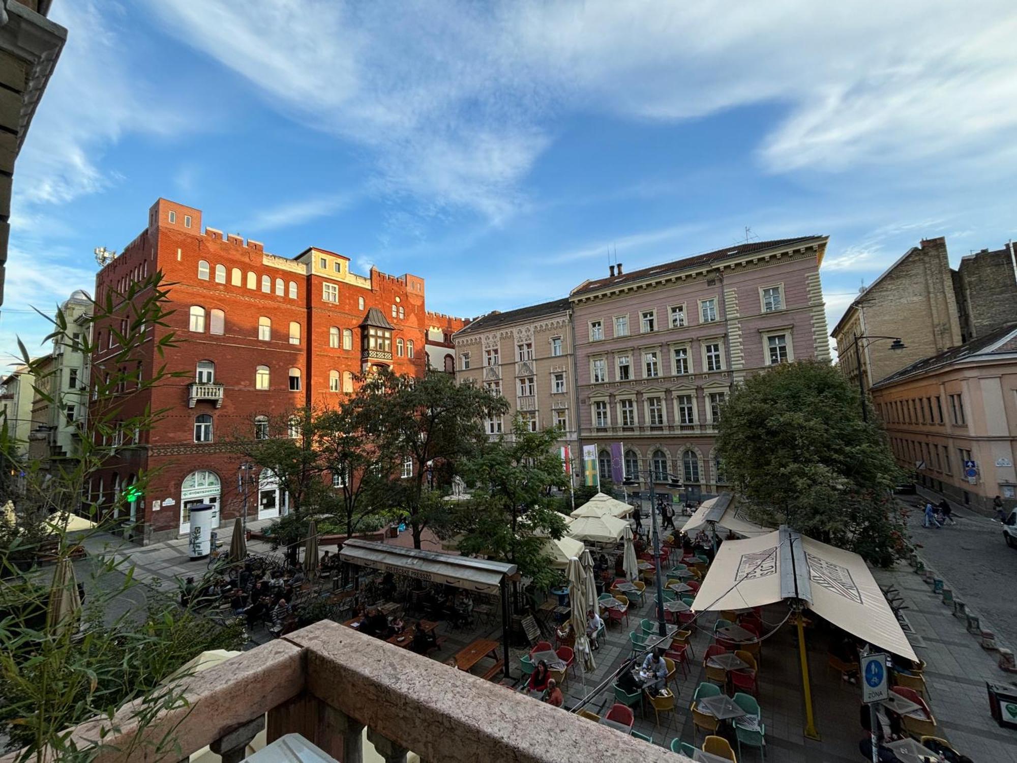 Massimo's Palace Appartament Апартаменти *