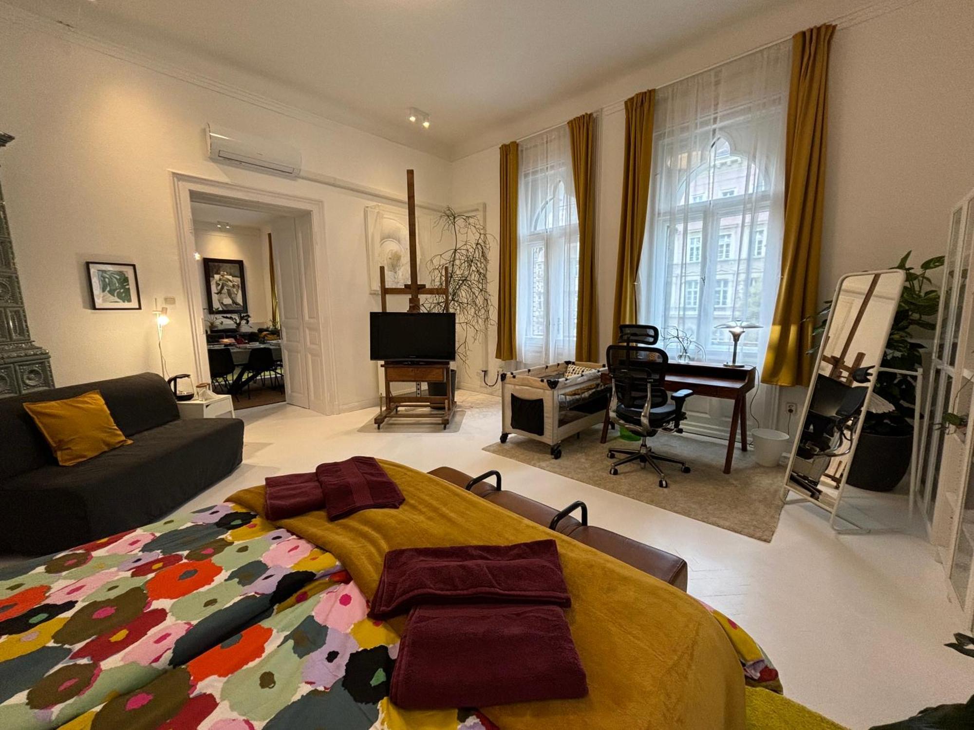 Massimo's Palace Appartament Апартаменти